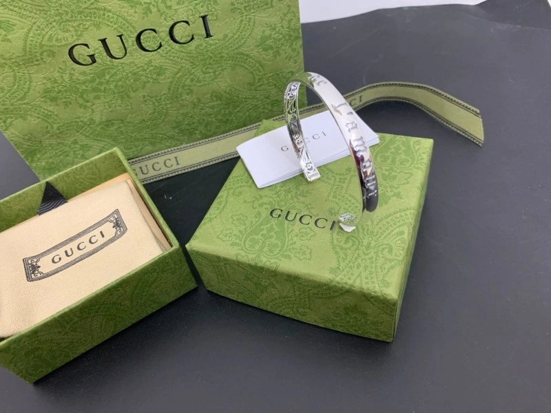 MoistureWicking Gucci Bracelets 243774