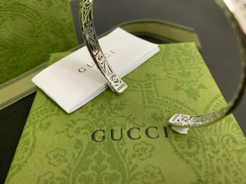MoistureWicking Gucci Bracelets 243774