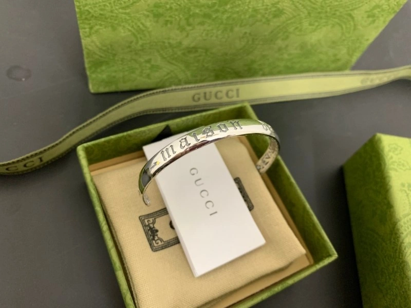 MoistureWicking Gucci Bracelets 243774