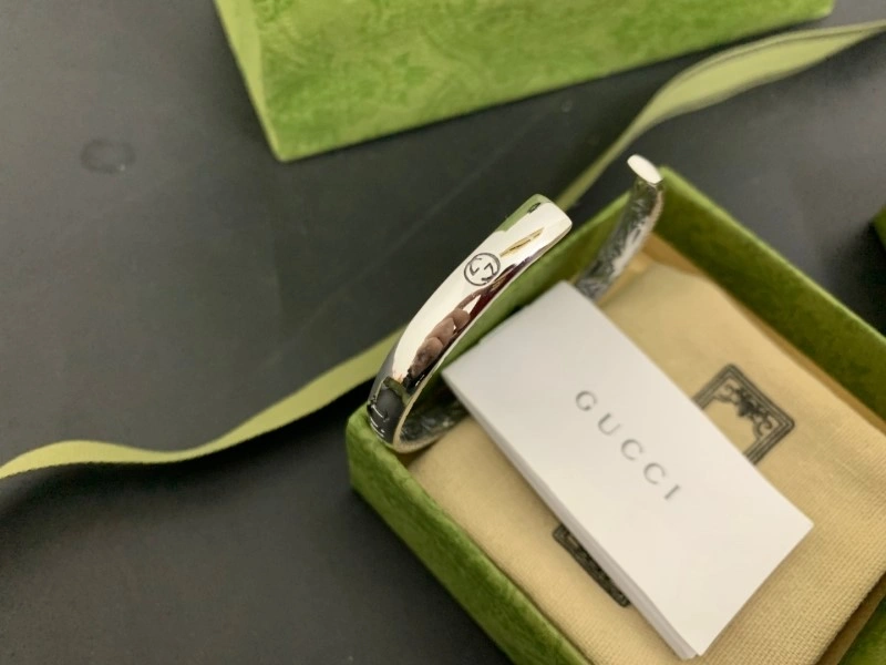 MoistureWicking Gucci Bracelets 243774