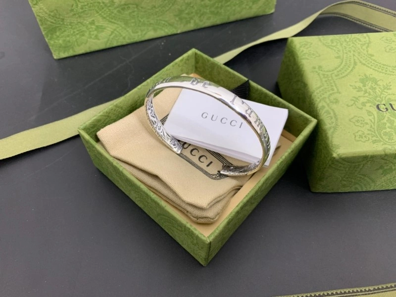 MoistureWicking Gucci Bracelets 243774