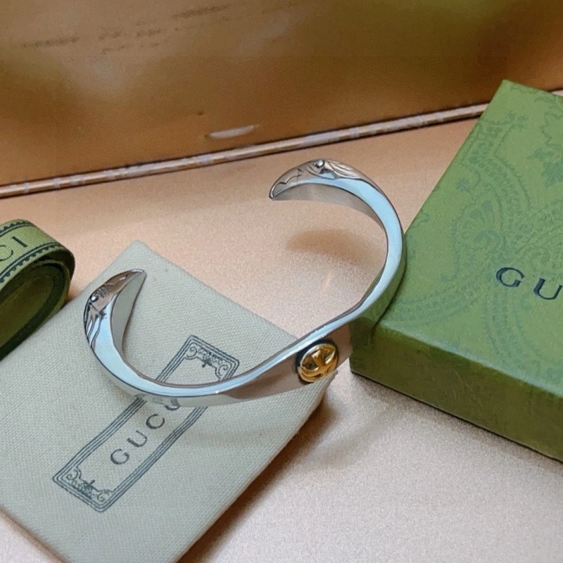 Lightweight Gucci Bracelets 243771