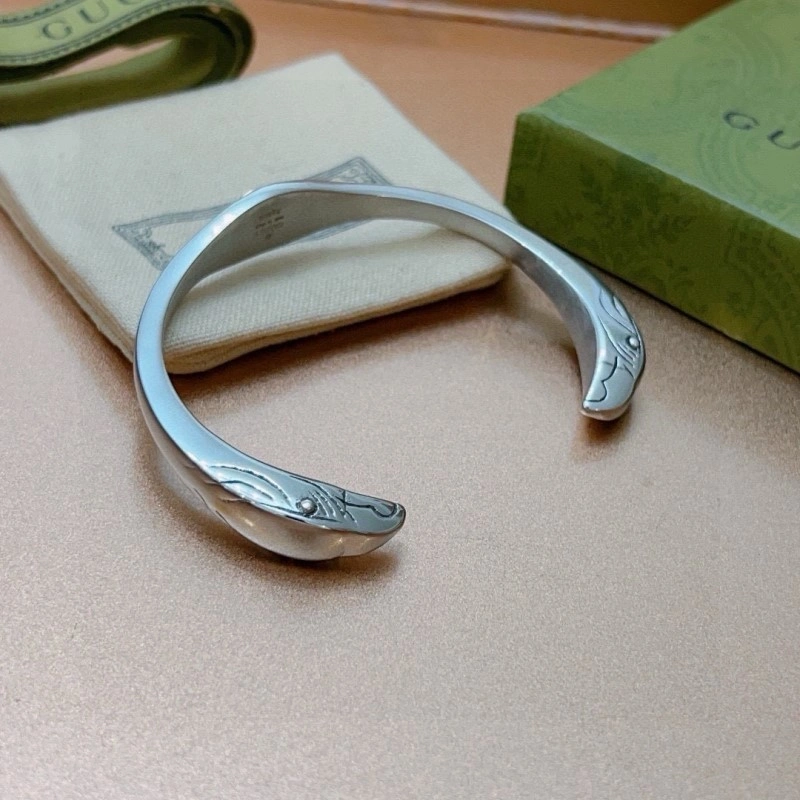 Lightweight Gucci Bracelets 243771