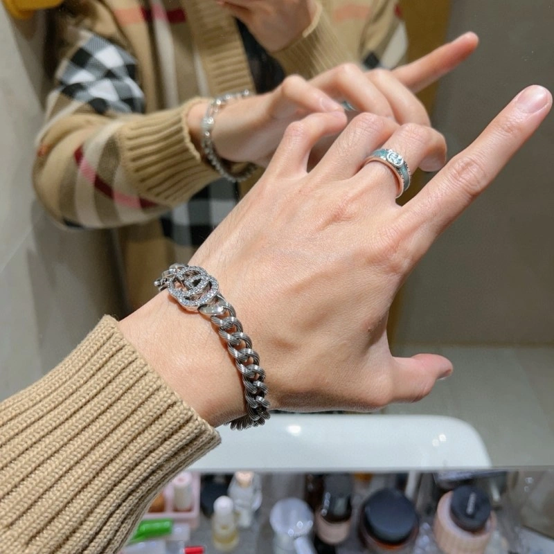 Breathable Gucci Bracelets 243438