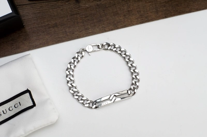 Chic Gucci Bracelets 243420