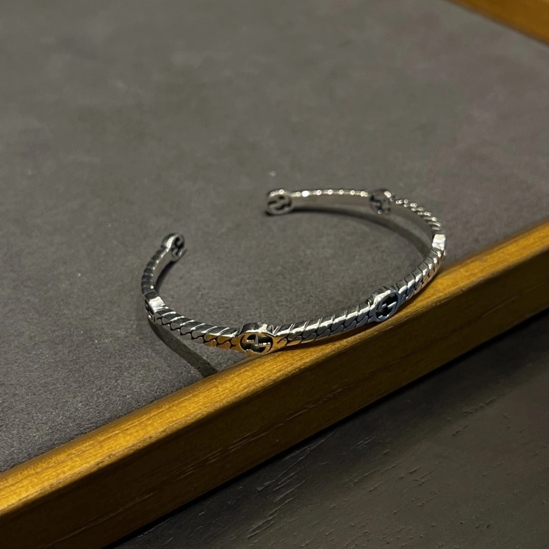 SmoothTexture Gucci Bracelets 243372