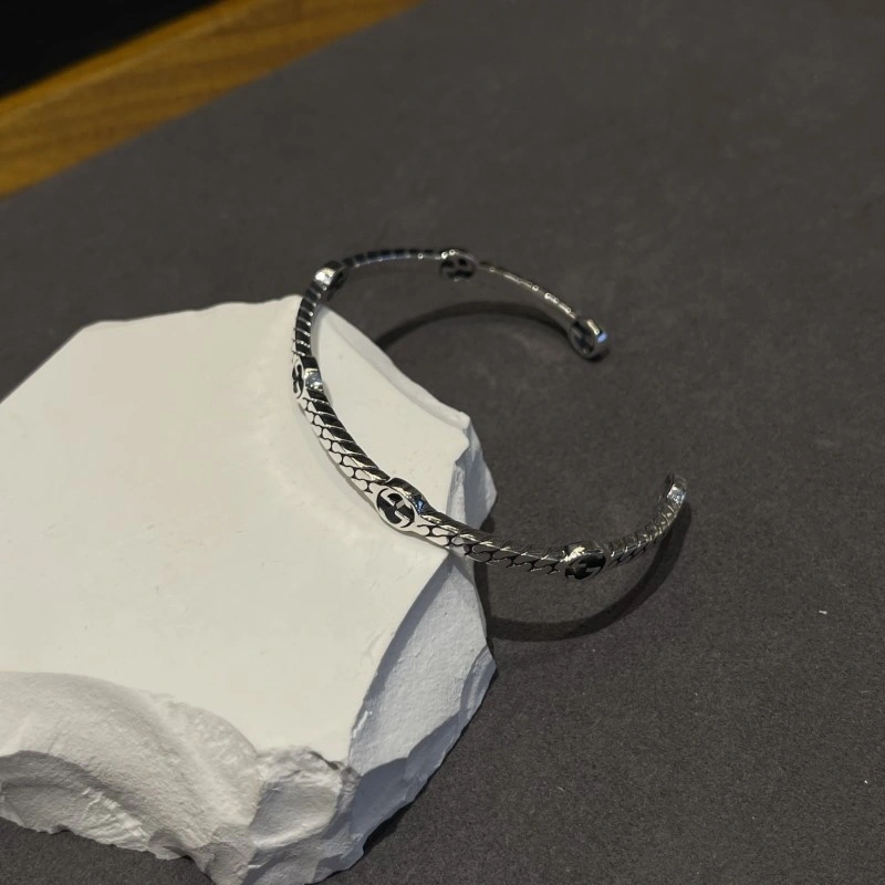 SmoothTexture Gucci Bracelets 243372
