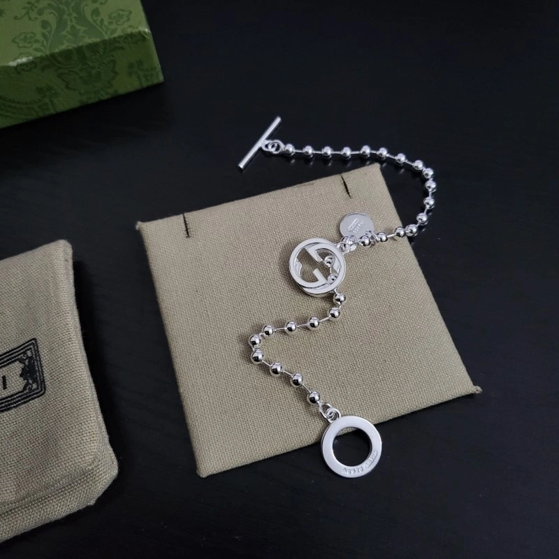 Supportive Gucci Bracelets 243310