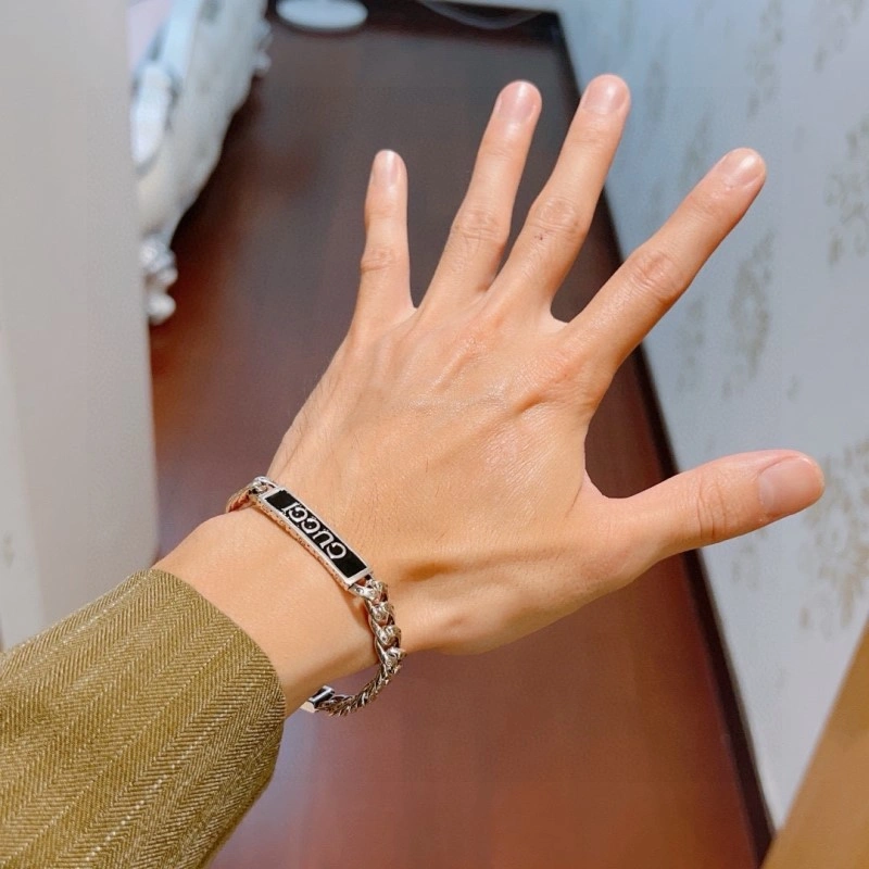Comfortable Gucci Bracelets 243316