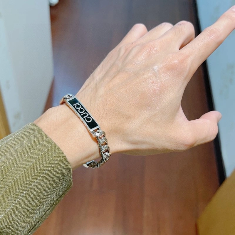 Comfortable Gucci Bracelets 243316