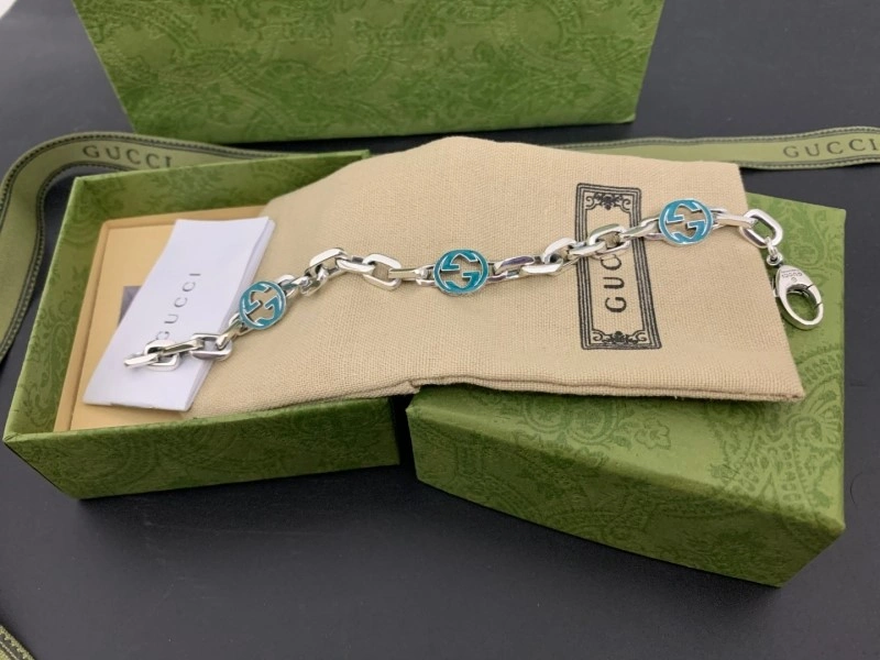 RelaxedFit Gucci Bracelets 243284