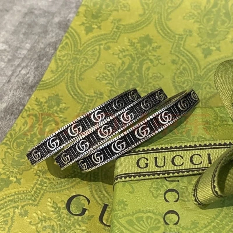 Sporty Gucci Bracelets 243271
