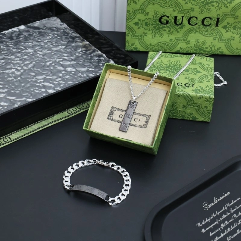Gucci Bracelets SmoothTexture 243278
