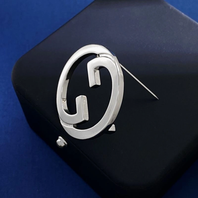 Effortless Gucci Brooches 246013