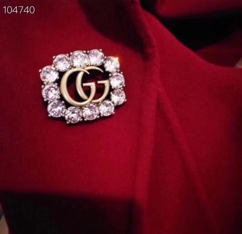 Versatile Gucci Brooches 245163