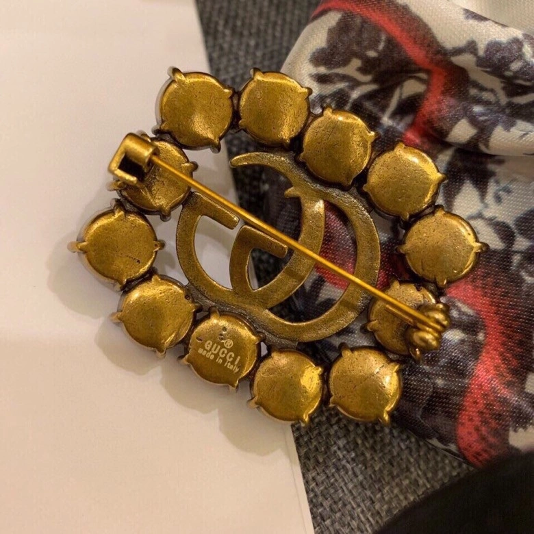 Unique Gucci Brooches 245147