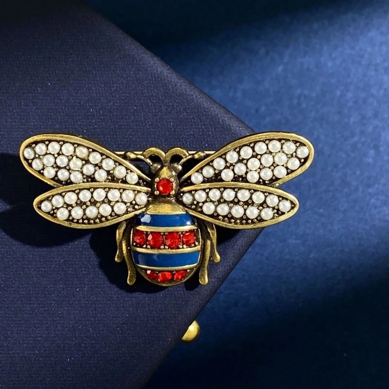 SmoothTexture Gucci Brooches 244346