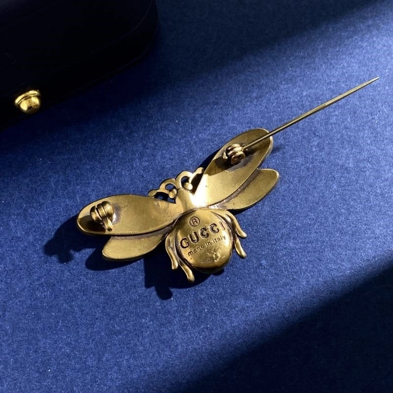 SmoothTexture Gucci Brooches 244346