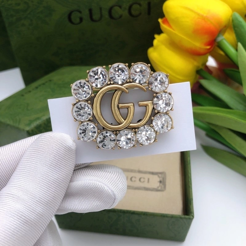 Gucci Brooches Versatile 243257