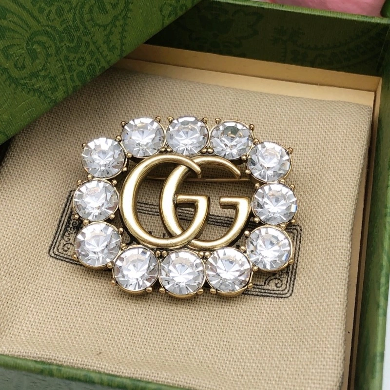 Gucci Brooches Versatile 243257