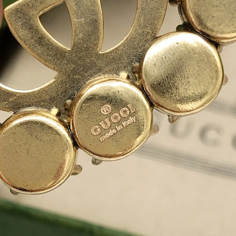 Gucci Brooches Versatile 243257