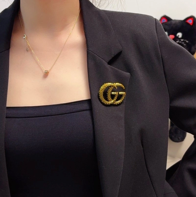 Gucci Brooches UrbanChic 243248