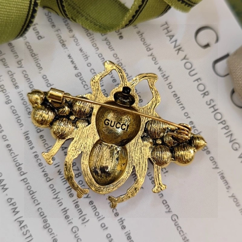 ComfortFit Gucci Brooches 243247