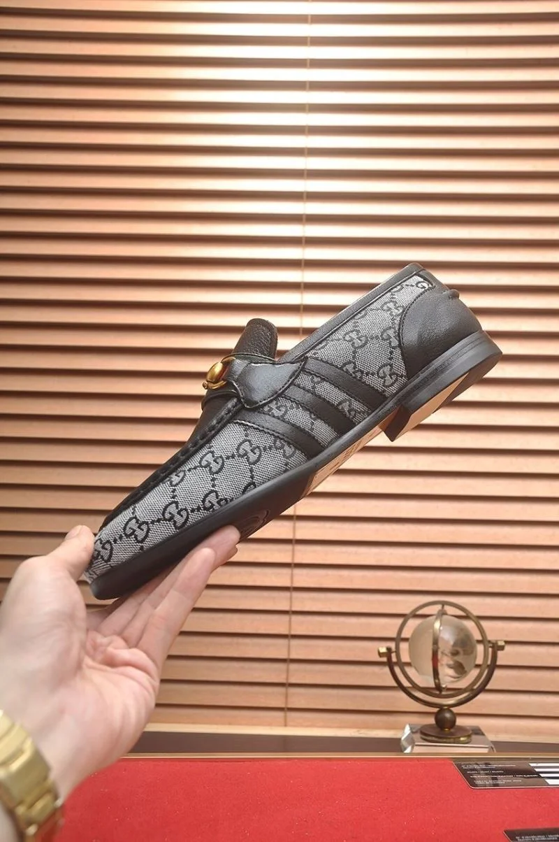 Functional Gucci Business Shoes 25933