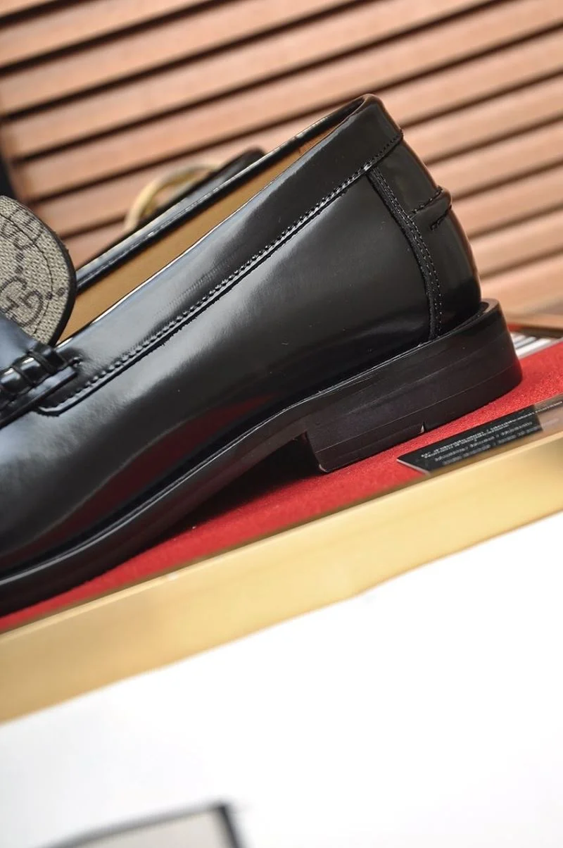 Unisex Gucci Business Shoes 25916