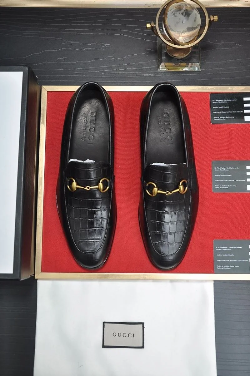 Functional Gucci Business Shoes 25851