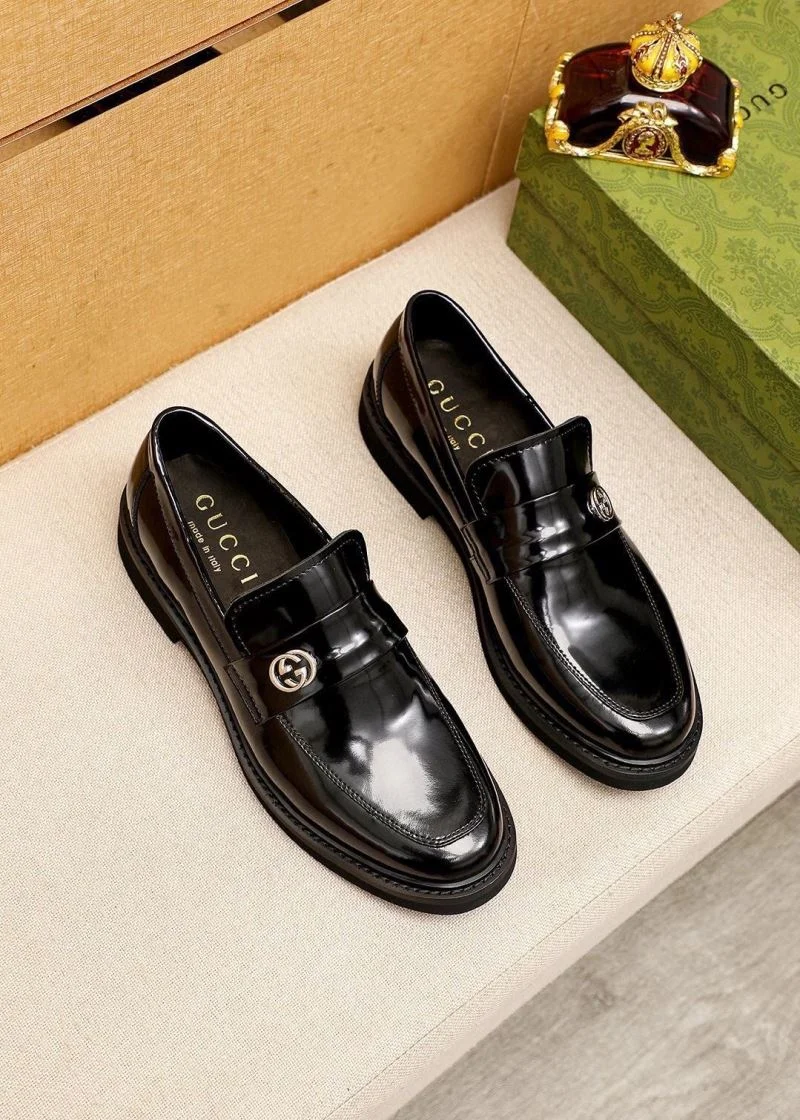 Versatile Gucci Business Shoes 25796