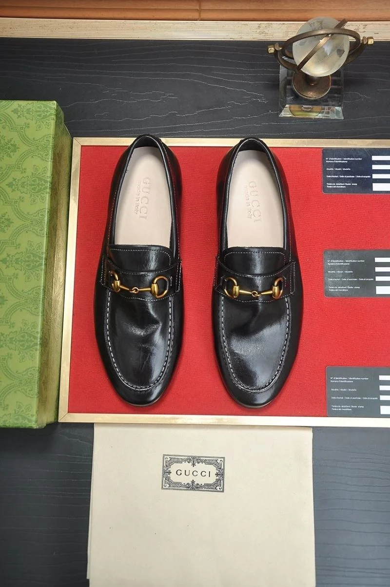 Gucci Business Shoes Bold 25678