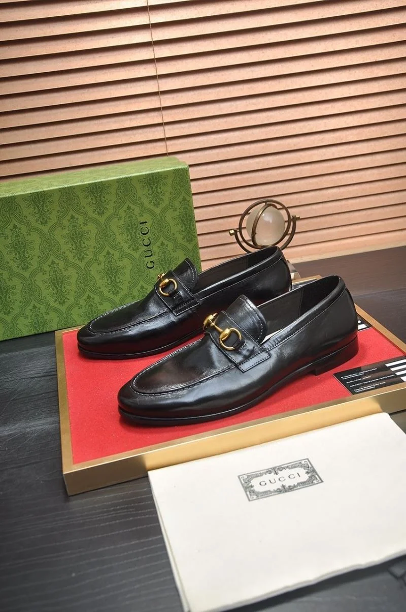 Gucci Business Shoes Bold 25678