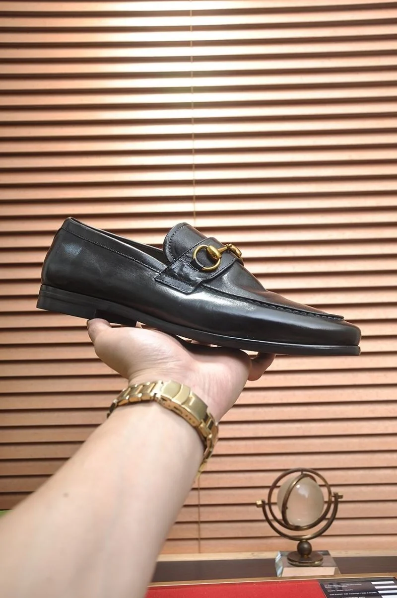 Gucci Business Shoes Bold 25678