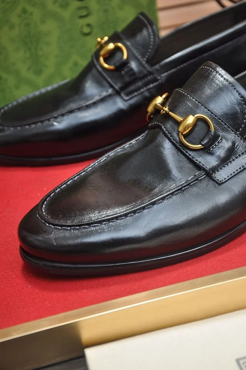 Gucci Business Shoes Bold 25678