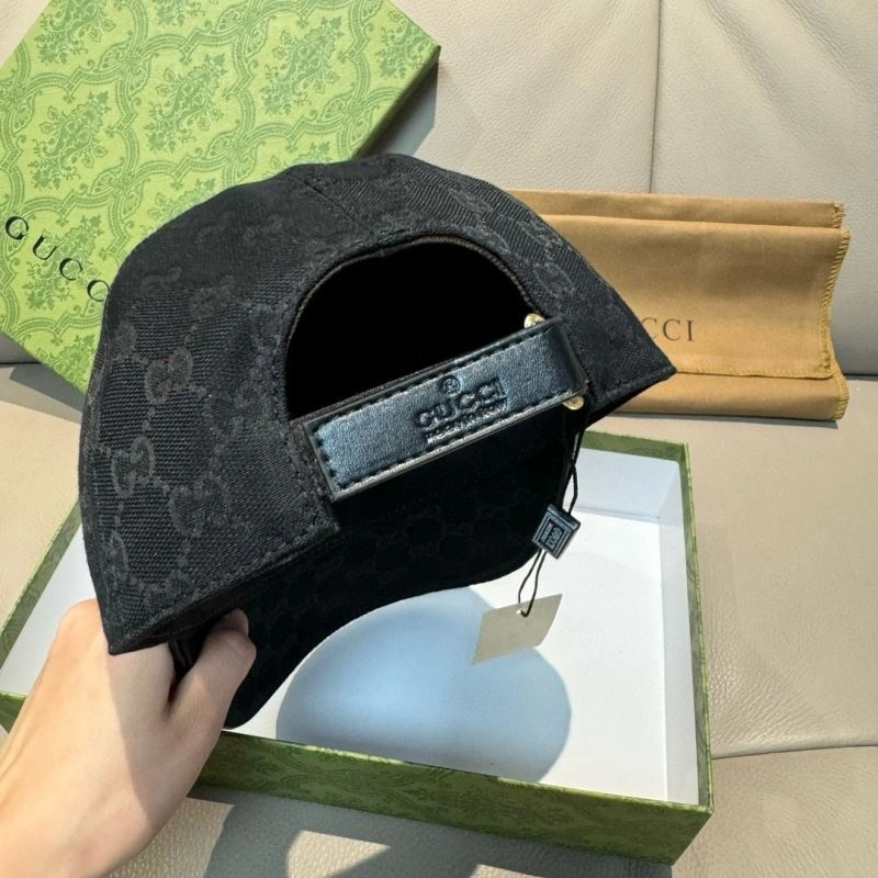 Gucci Caps Versatile 261371