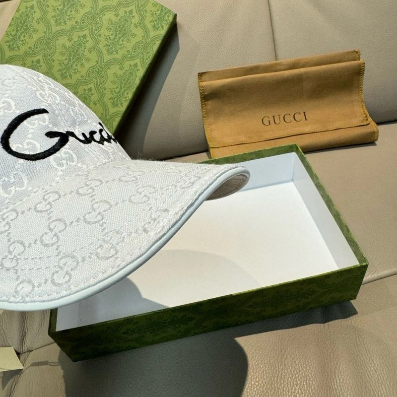 Minimalist Gucci Caps 261393