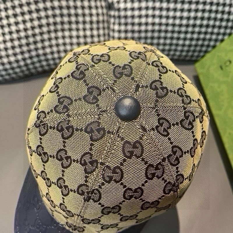 Compact Gucci Caps 261294