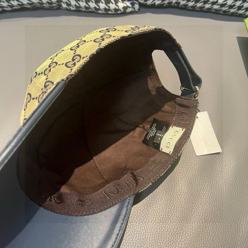 Compact Gucci Caps 261294
