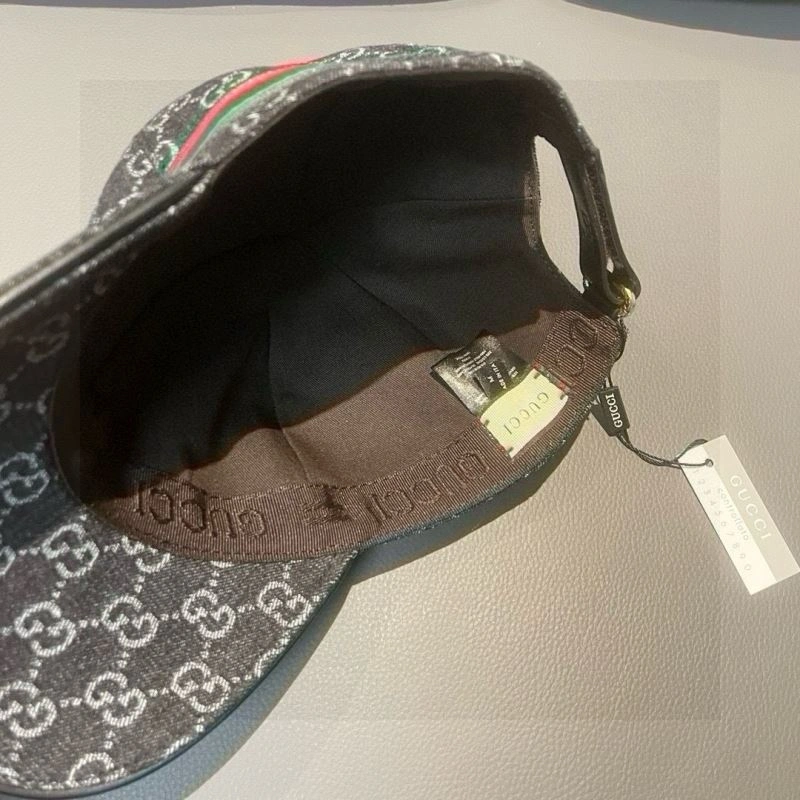 Resilient Gucci Caps 261291