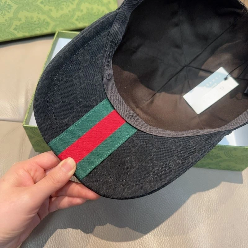 Sporty Gucci Caps 261304