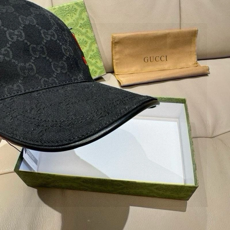 Compact Gucci Caps 261280