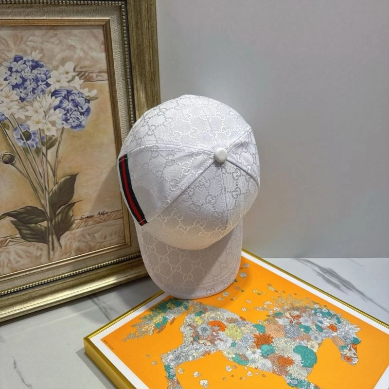 Gucci Caps Sleek 258875