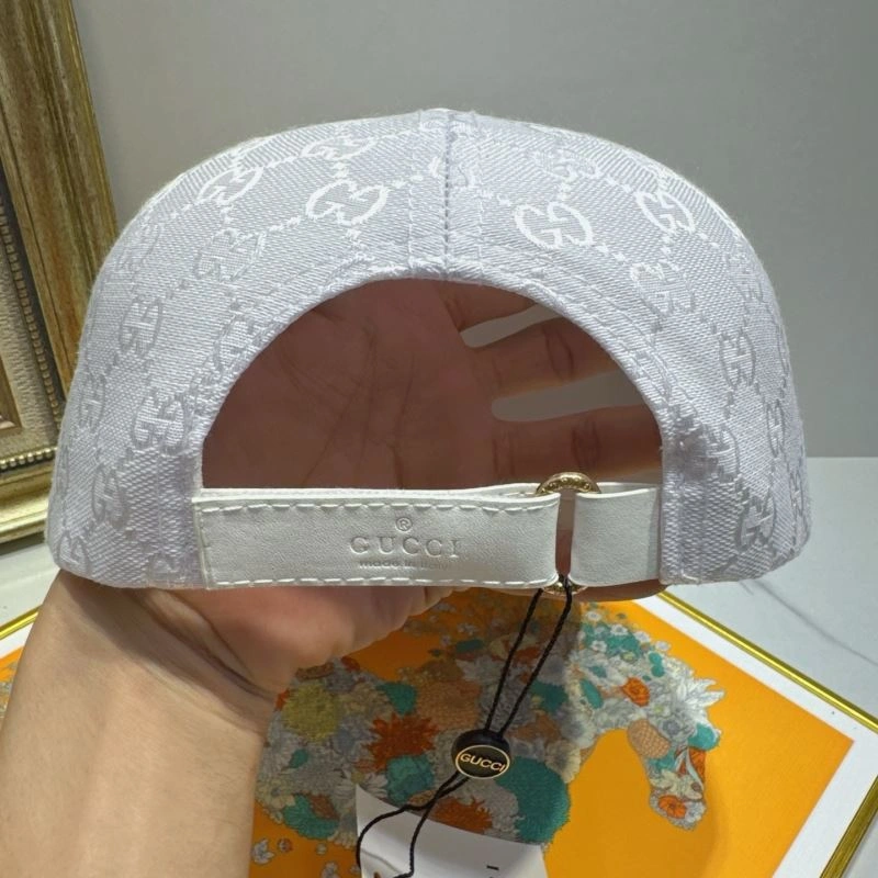 Gucci Caps Sleek 258875