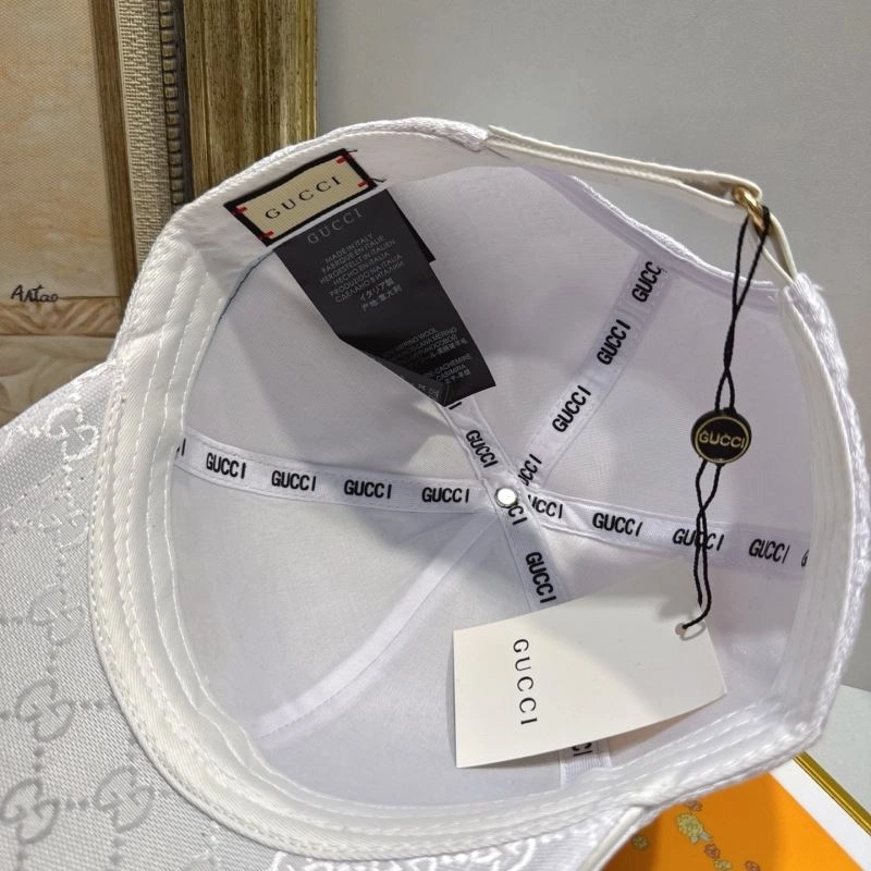 Gucci Caps Sleek 258875