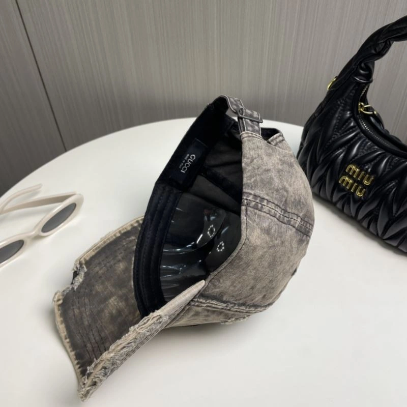 Comfortable Gucci Caps 258733