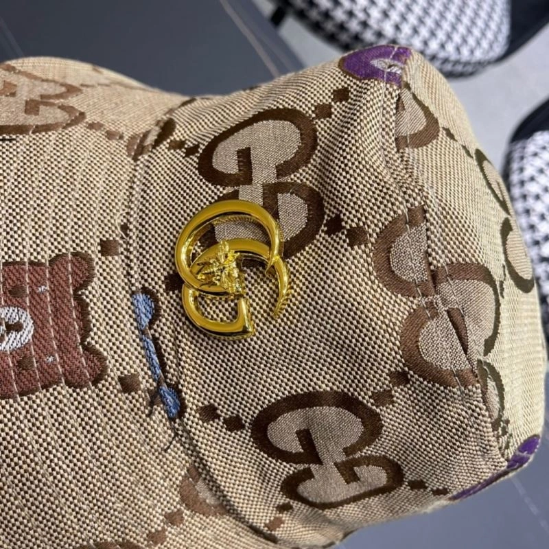 Compact Gucci Caps 258671
