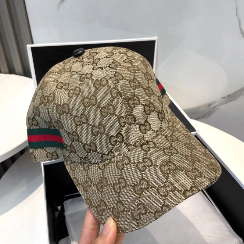 Seasonal Gucci Caps 258611