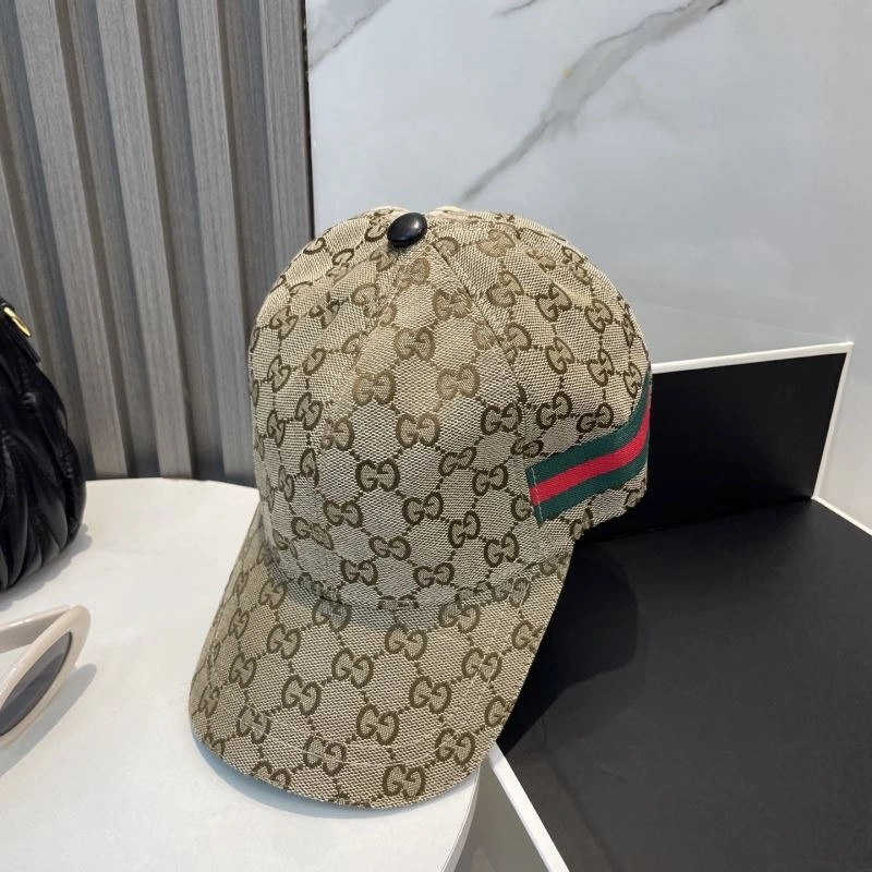 Seasonal Gucci Caps 258611