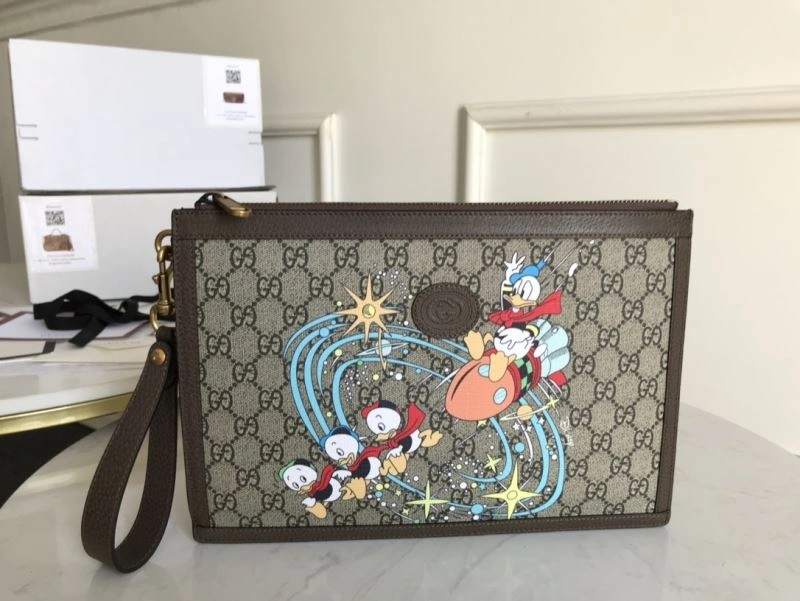 Packable Gucci Clutch Bags 77744